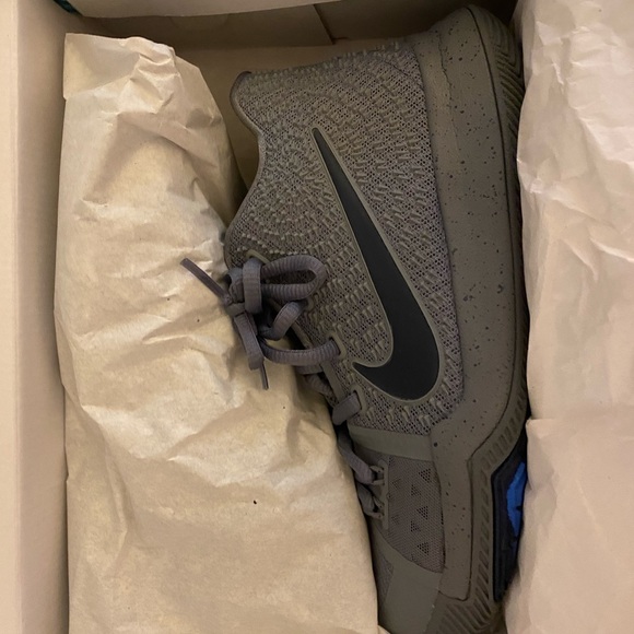 Size 4.5Y Nike juries 3 cool grey/navy - Picture 5 of 5